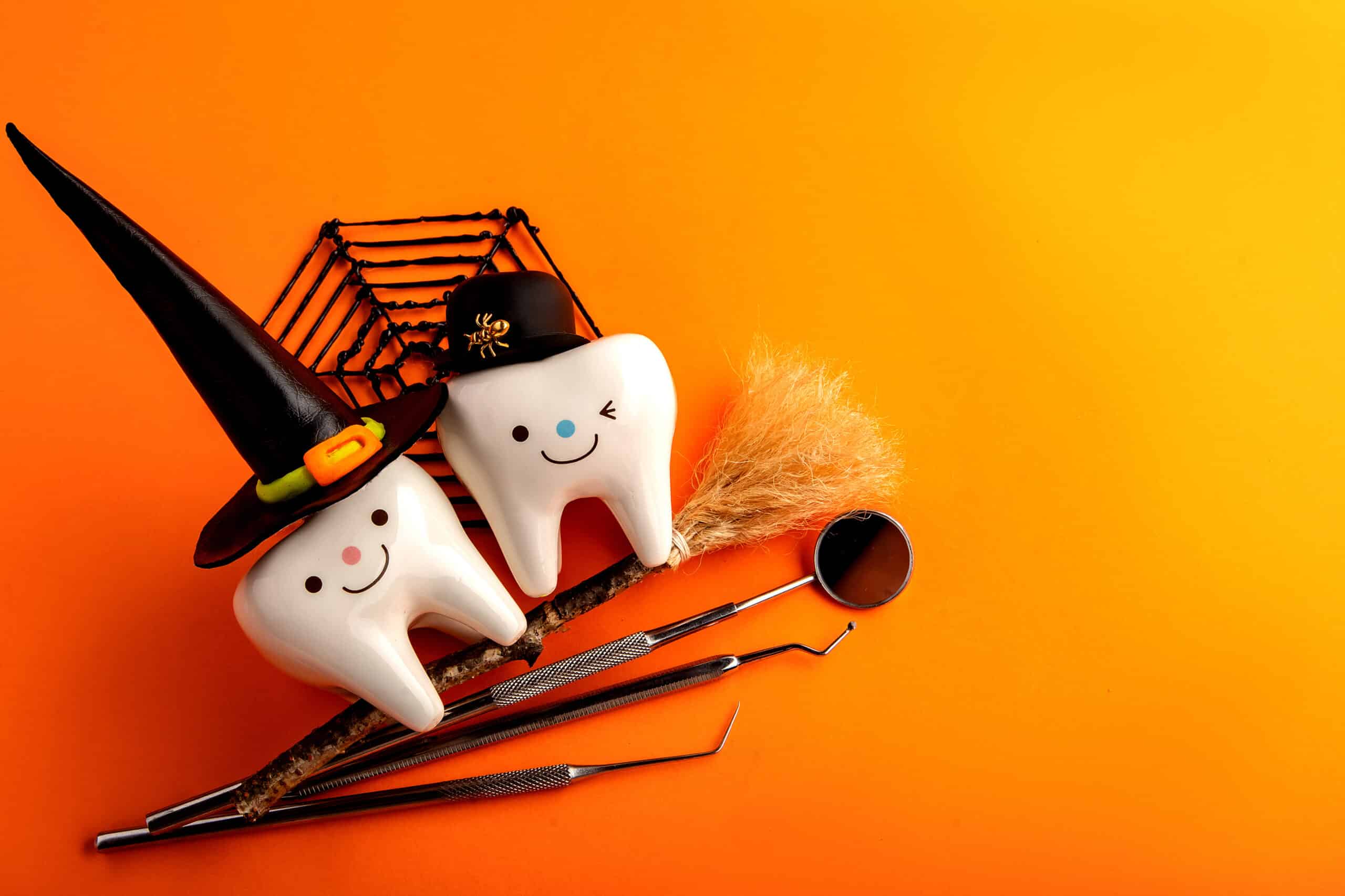 Tips from Your MA Dentist for Healthy Teeth This Halloween Smile